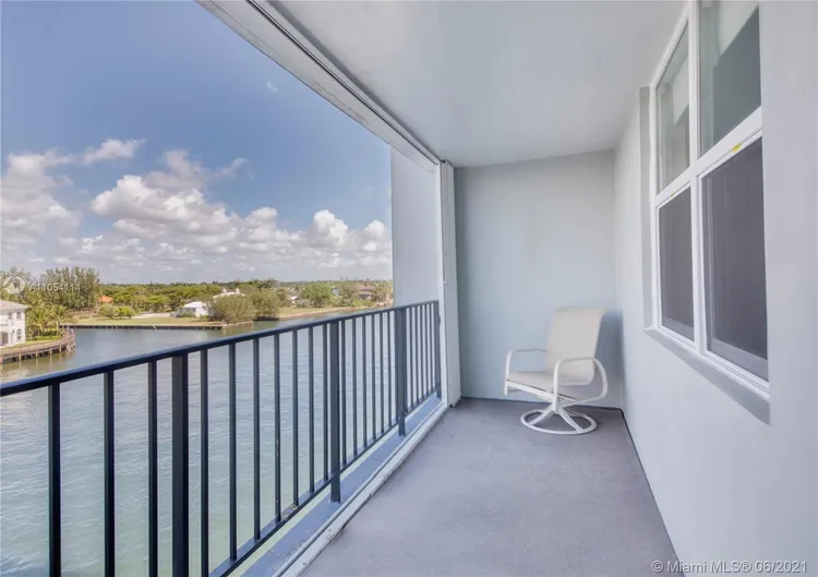 Trafalgar Towers #505 image #24