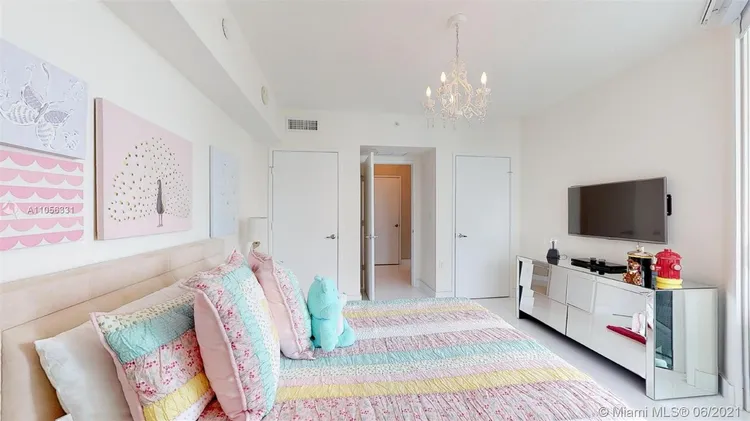 St. Tropez Sunny Isles Beach #2-UPH2 image #12