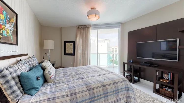 St. Tropez Sunny Isles Beach #2-UPH2 image #19