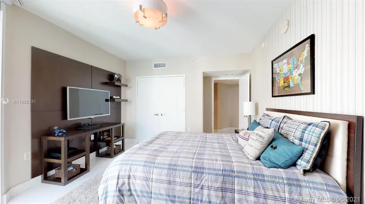 St. Tropez Sunny Isles Beach #2-UPH2 image #20