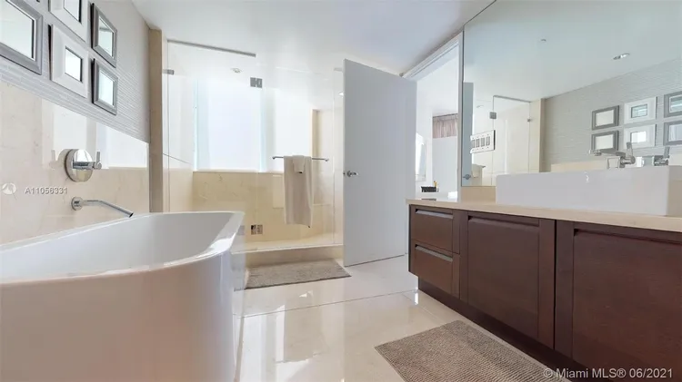 St. Tropez Sunny Isles Beach #2-UPH2 image #24