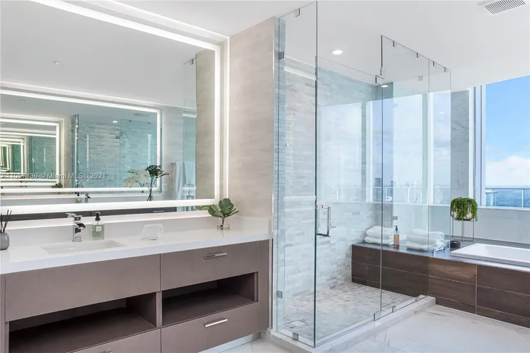 Paramount Miami Worldcenter #PH-5201 image #26