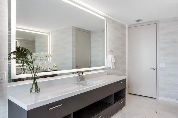 Paramount Miami Worldcenter #PH-5201 image #29