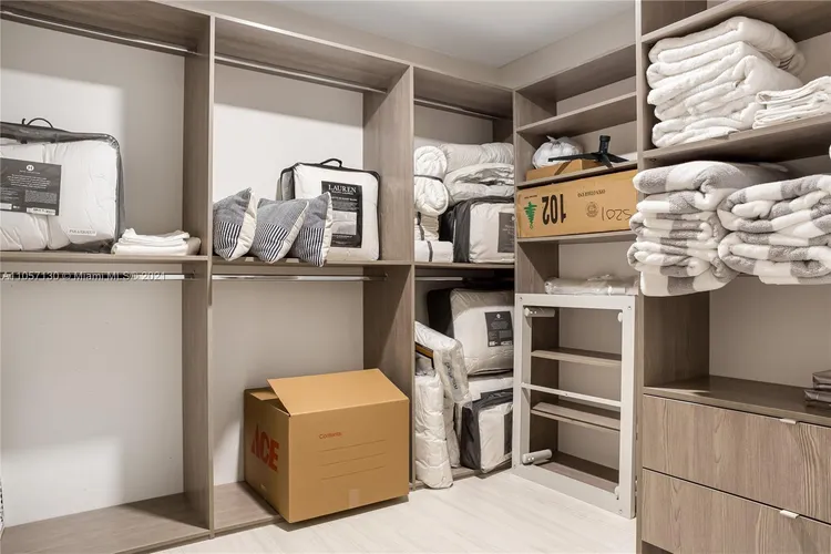 Paramount Miami Worldcenter #PH-5201 image #33