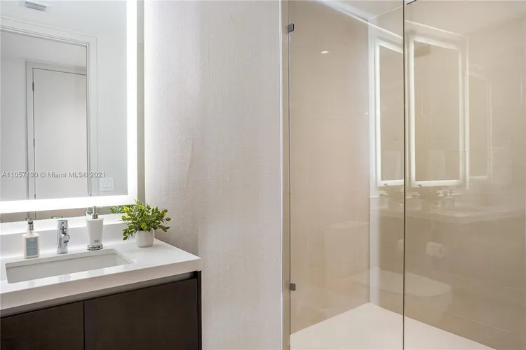 Paramount Miami Worldcenter #PH-5201 image #35