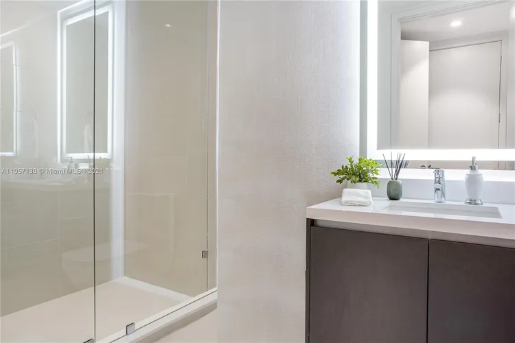 Paramount Miami Worldcenter #PH-5201 image #38