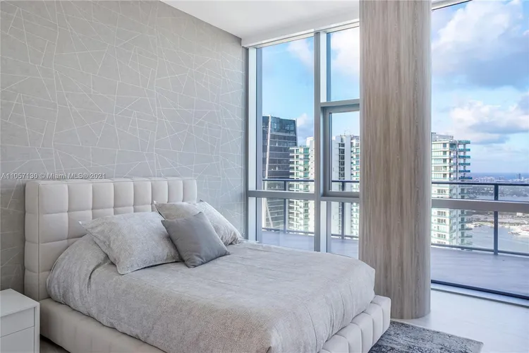 Paramount Miami Worldcenter #PH-5201 image #39