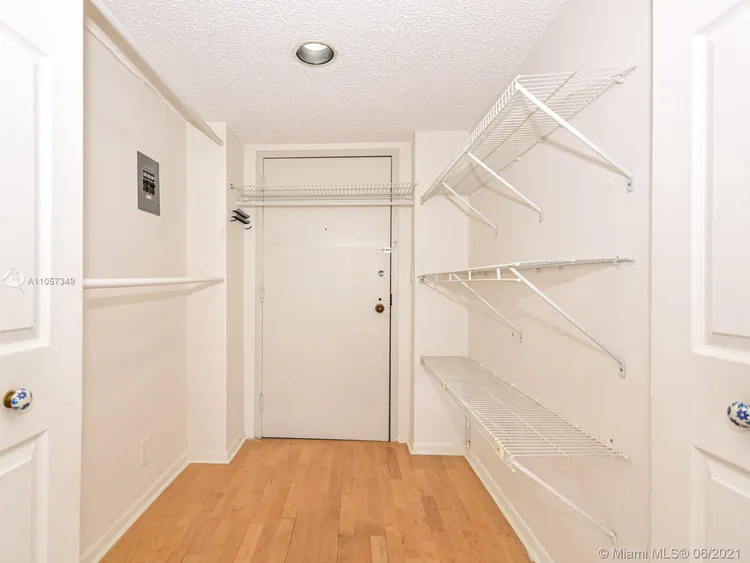 Palm Bay Yacht Club #908 image #10