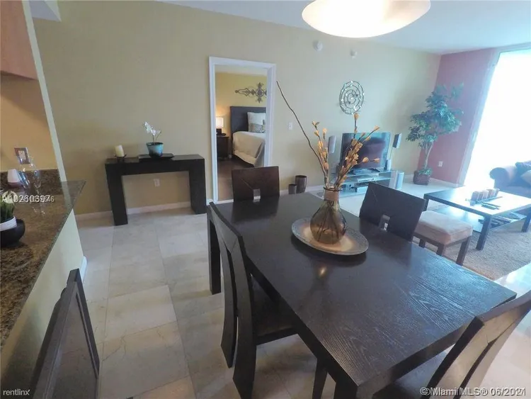 The Club at Brickell #4320 image #10