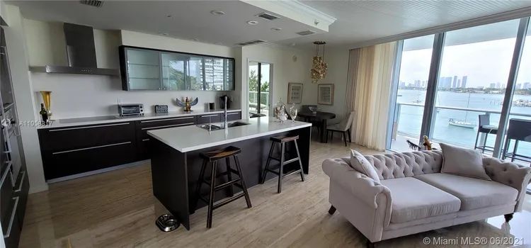 Capri Ana #401 image #13