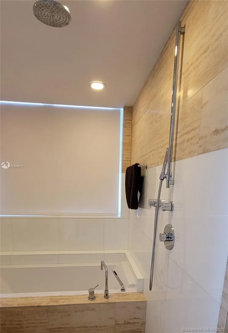 Capri Ana #401 image #16