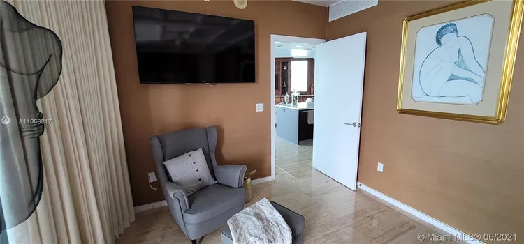 Capri Ana #401 image #20