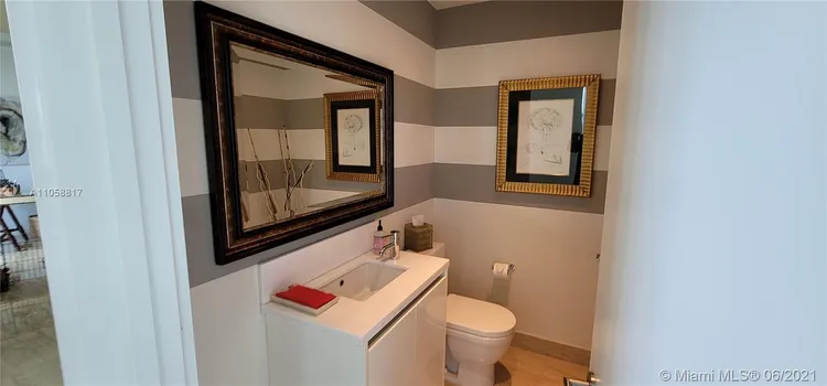 Capri Ana #401 image #21