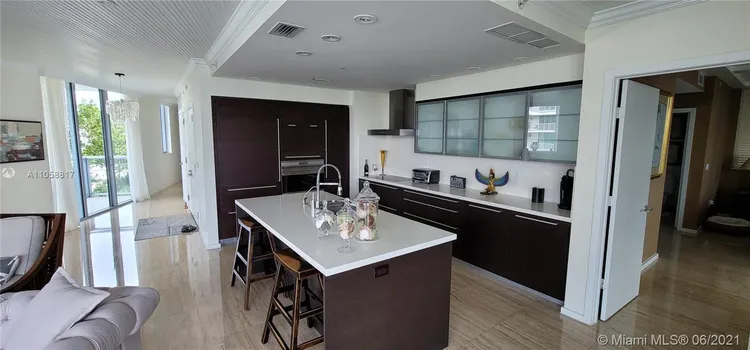 Capri Ana #401 image #6