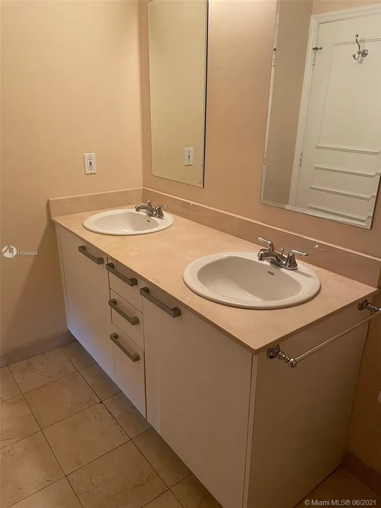 Nordica #1506 image #23