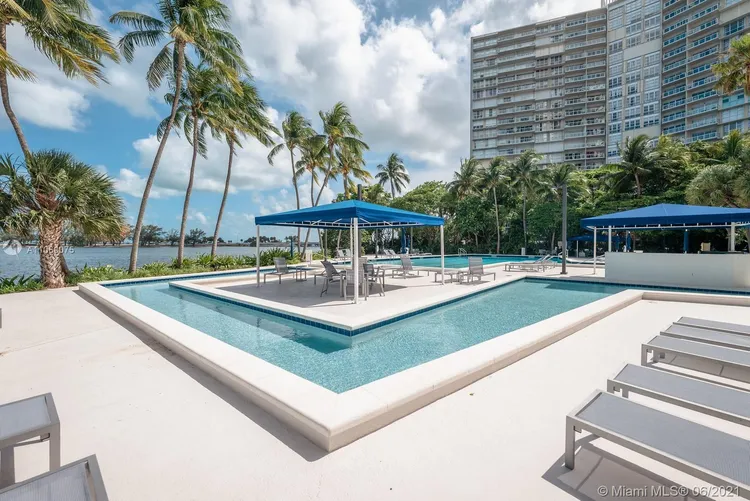 Brickell Bay Club #2604 image #36