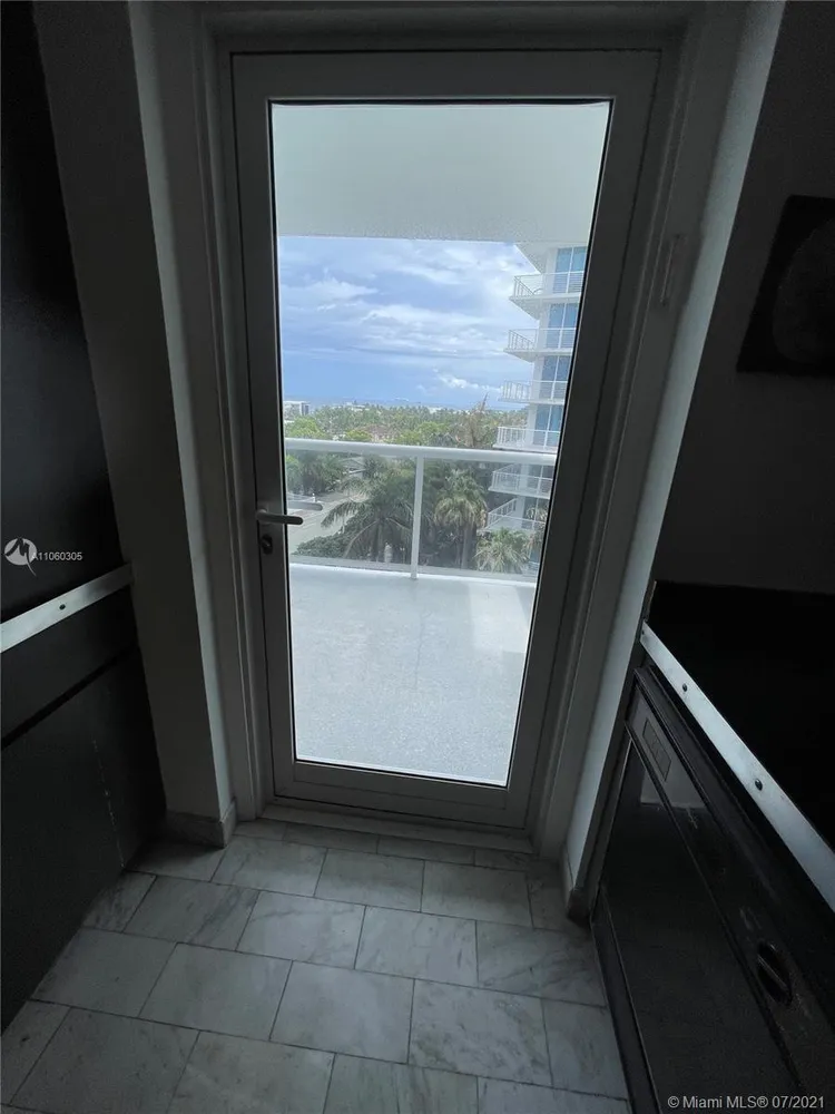 Vantage View #801 image #11