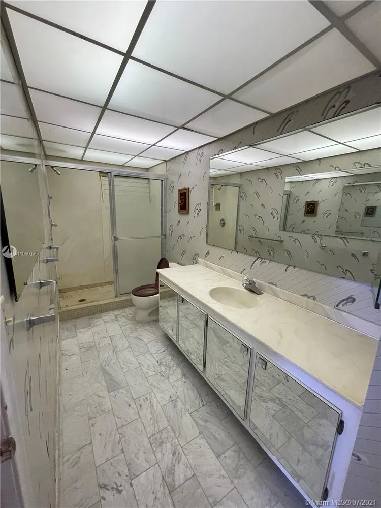 Vantage View #801 image #13