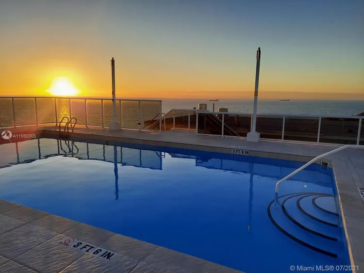 Vantage View #801 image #16