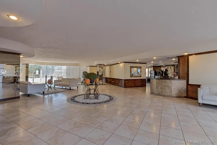 Vantage View #801 image #20