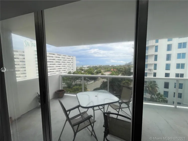 Vantage View #801 image #6