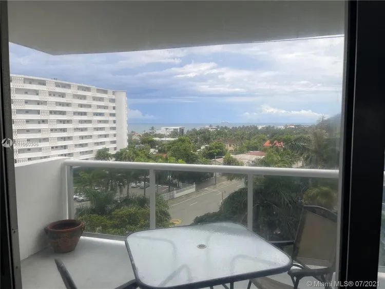 Vantage View #801 image #7