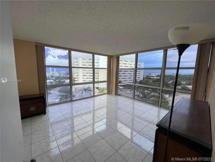 Vantage View #801 image #8