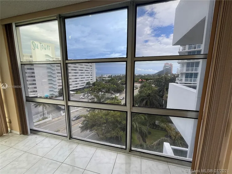 Vantage View #801 image #9