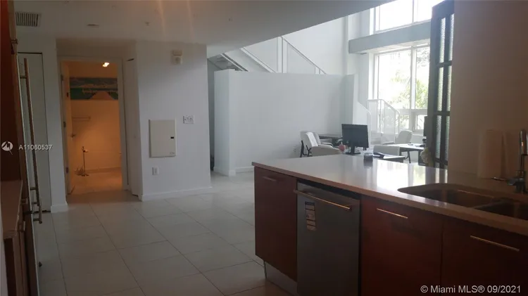 Midblock Condominium #314 image #8