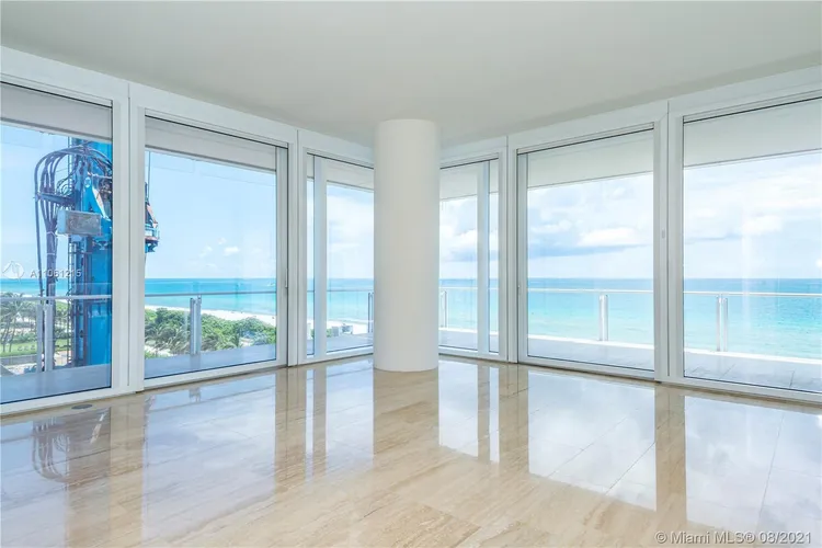 The Surf Club Four Seasons Hotel And Residences #N-521 image #17