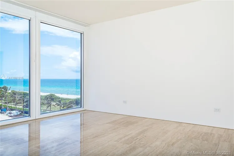 The Surf Club Four Seasons Hotel And Residences #N-521 image #20