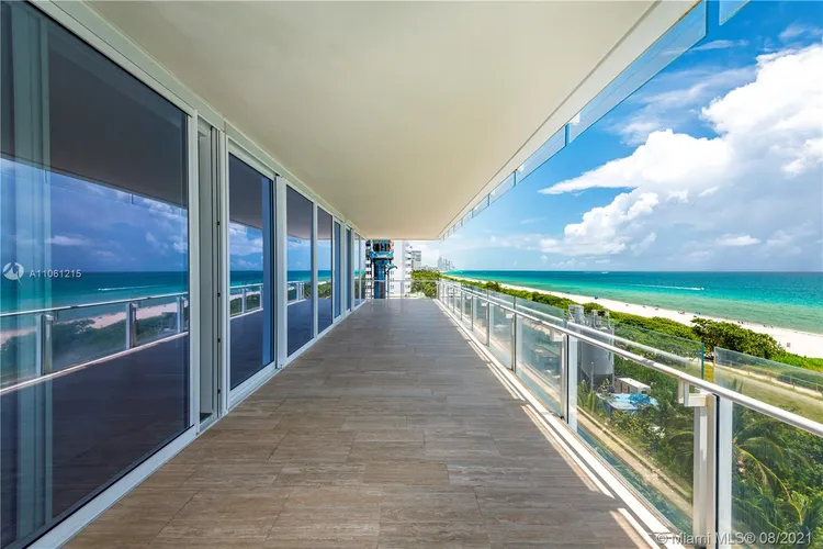 The Surf Club Four Seasons Hotel And Residences #N-521 image #26