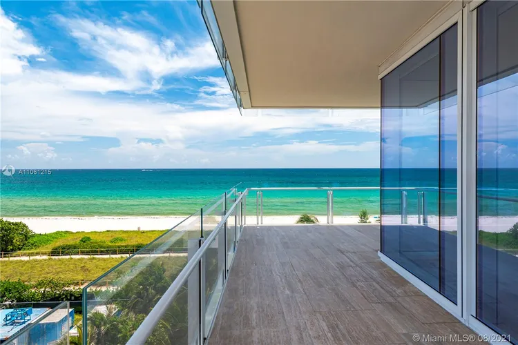 The Surf Club Four Seasons Hotel And Residences #N-521 image #30