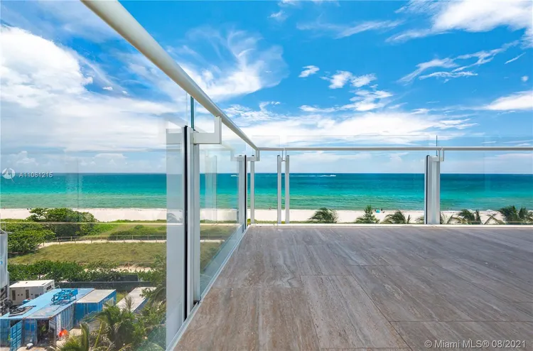 The Surf Club Four Seasons Hotel And Residences #N-521 image #32