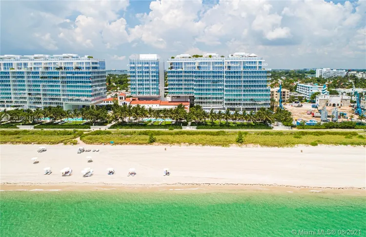 The Surf Club Four Seasons Hotel And Residences #N-521 image #35