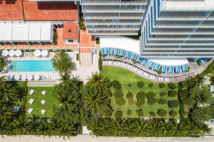 The Surf Club Four Seasons Hotel And Residences #N-521 image #44