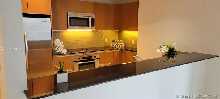 Avenue 1060 Brickell #3020 image #8