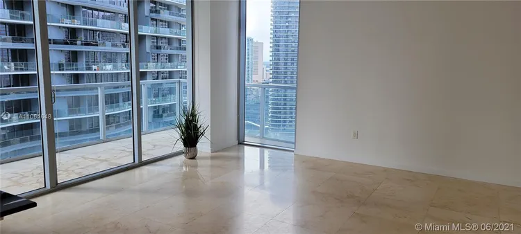 Avenue 1060 Brickell #3020 image #9