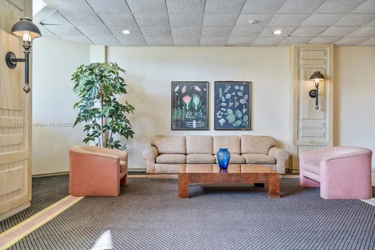 Oceanside Plaza #5P image #15