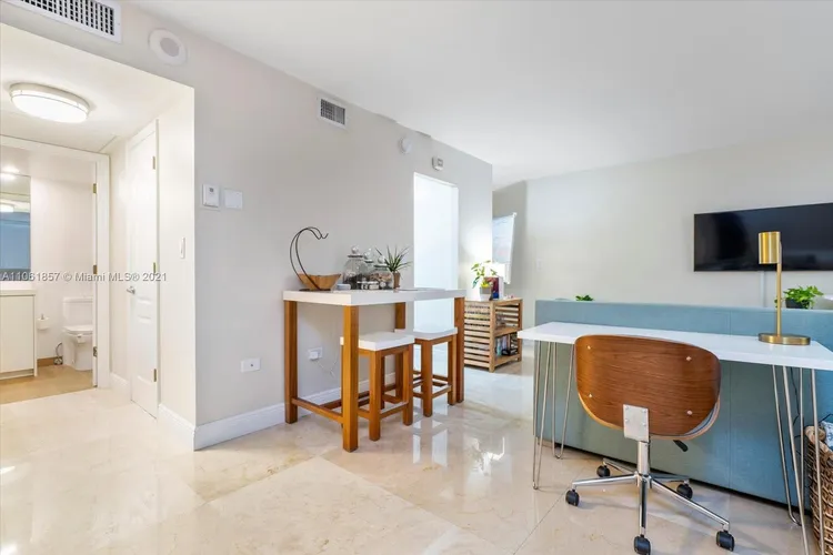 Oceanside Plaza #5P image #7