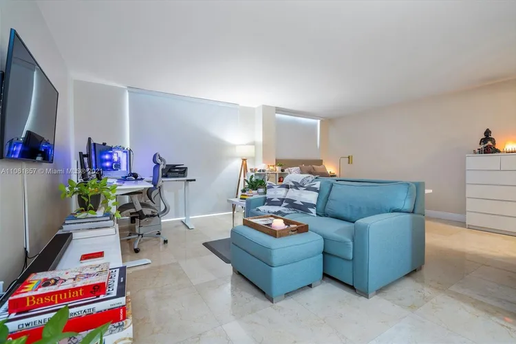 Oceanside Plaza #5P image #8