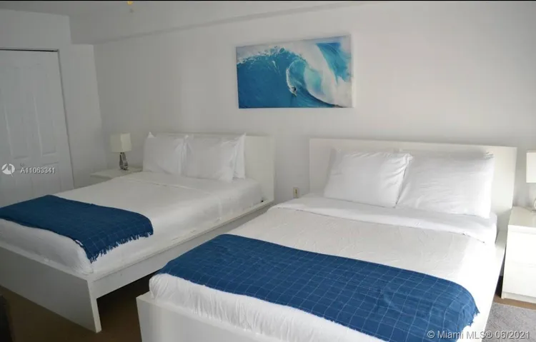 The Club at Brickell #1609 image #10