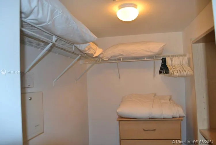 The Club at Brickell #1609 image #12