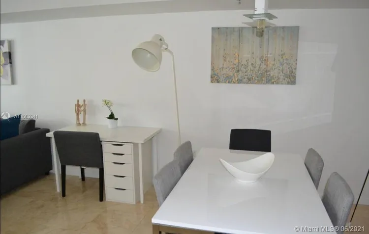 The Club at Brickell #1609 image #7