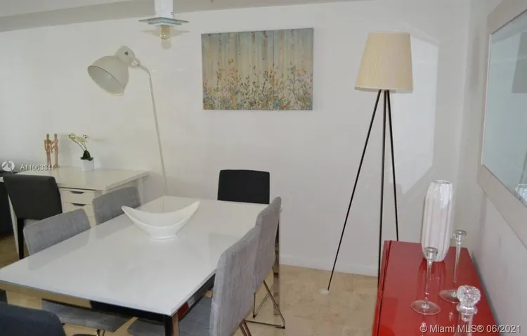 The Club at Brickell #1609 image #8