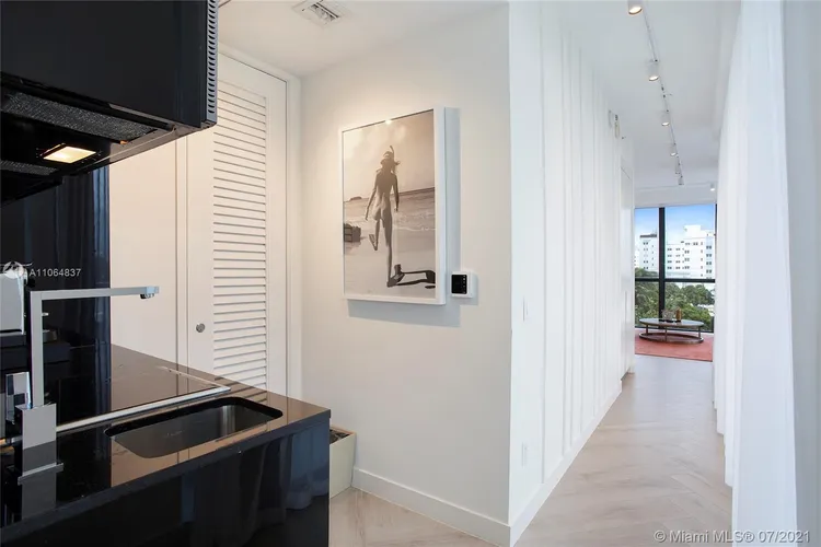 W South Beach #401 image #18