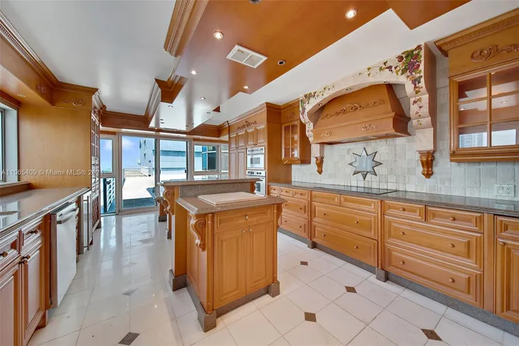 The Palace Condo #A4000 image #23