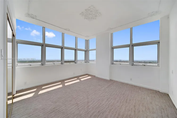 The Palace Condo #A4000 image #27