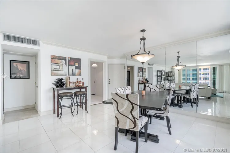 Royal Embassy #10G image #12