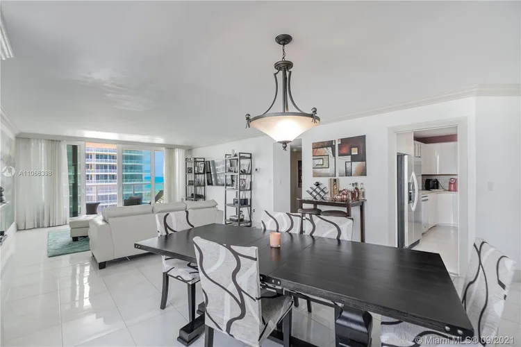 Royal Embassy #10G image #13